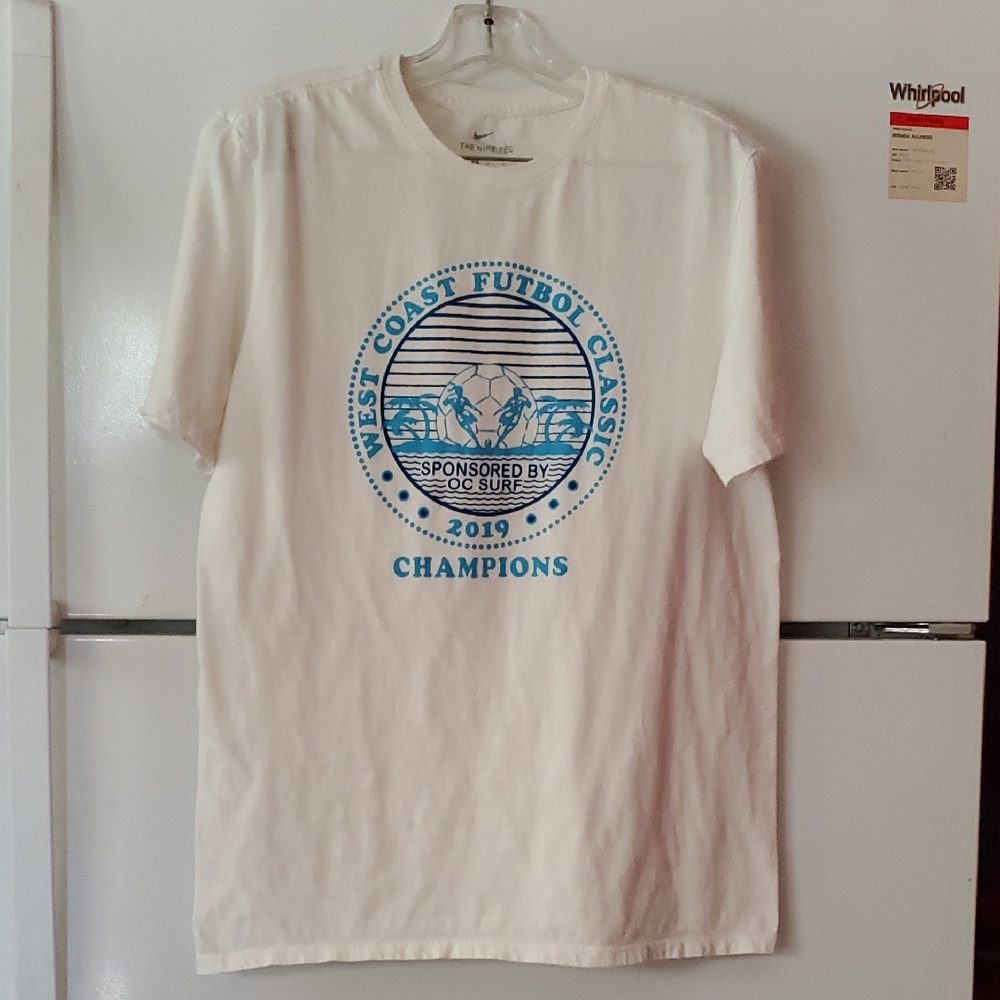 THE NIKE TEE Short Sleeve White Graphic T-Shirt Size M